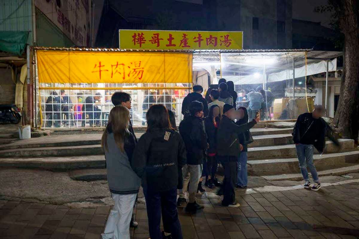 半夜２點排隊也要吃！台南「宵夜傳奇牛肉湯」在地人才懂，麻油熱炒老饕最愛