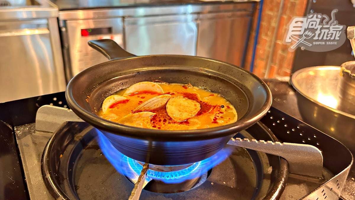 最強泰式Buffet「泰市場」回歸！近百道泰料吃到飽，週末限定泰國蝦、榴槤披薩