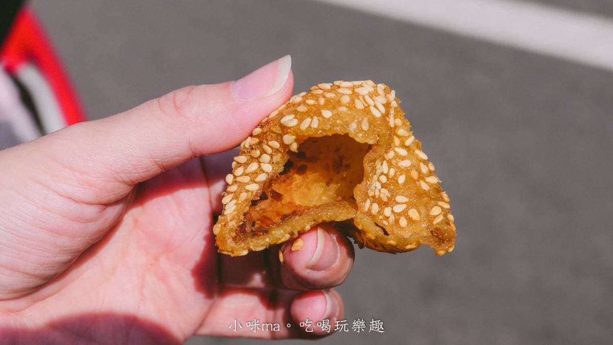 紅豆口味內餡也是薄薄的紅豆，味道不會太搶戲。（圖片來源：小咪ma．吃喝玩樂趣）