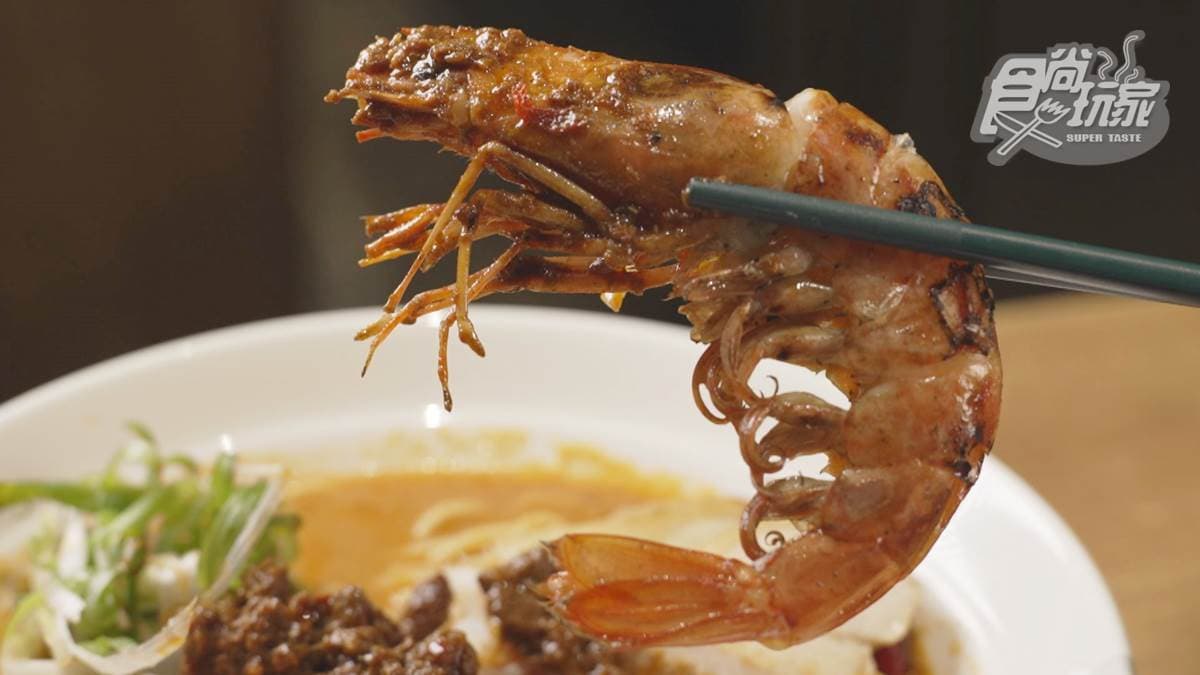 蝦子也很大隻，吃起來很過癮。