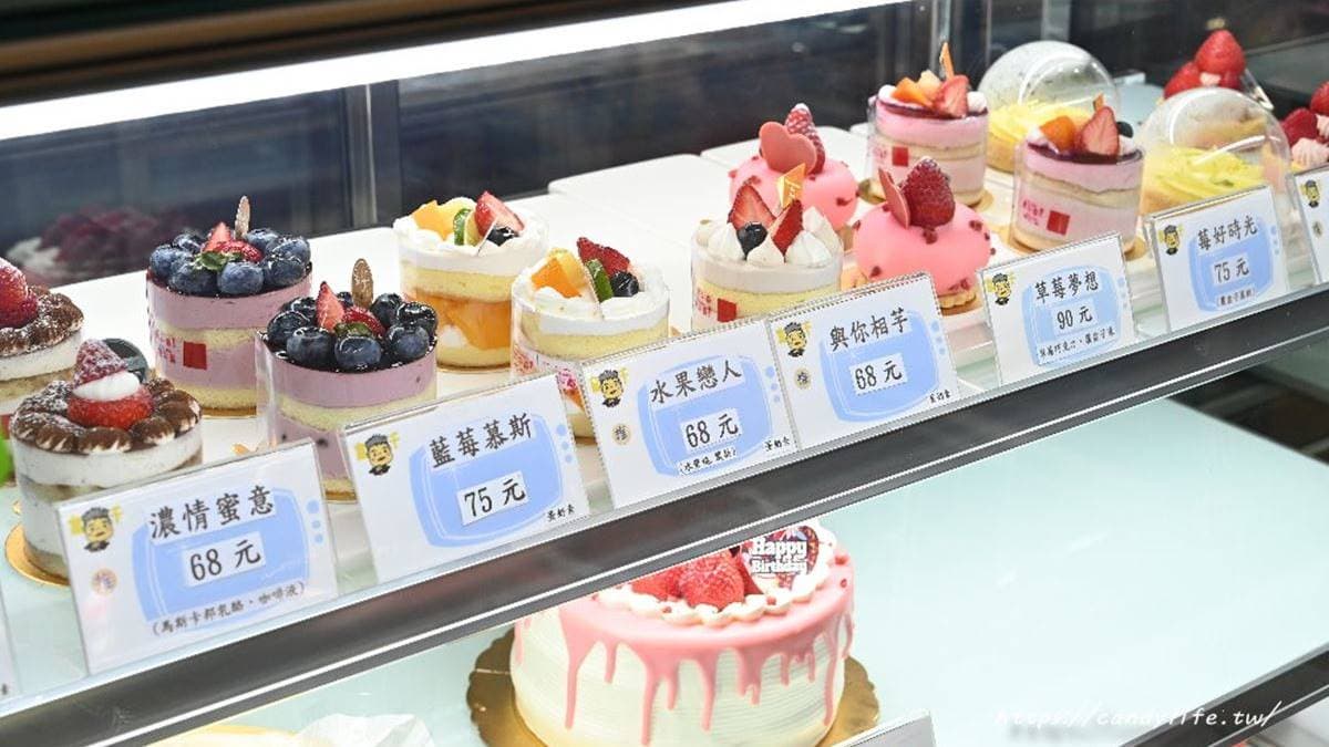 除了新鮮現烤的麵包，也有販售手工餅乾、銅板價甜點。（圖片來源：糖糖‘s享食生活）