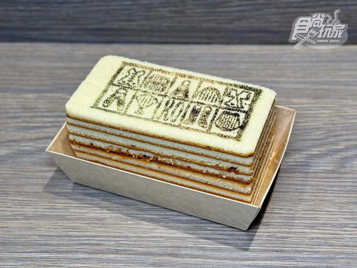 拜拜免燒直接吃！50年老字號「金紙蛋糕」超仿真，招財金元寶一咬噴香