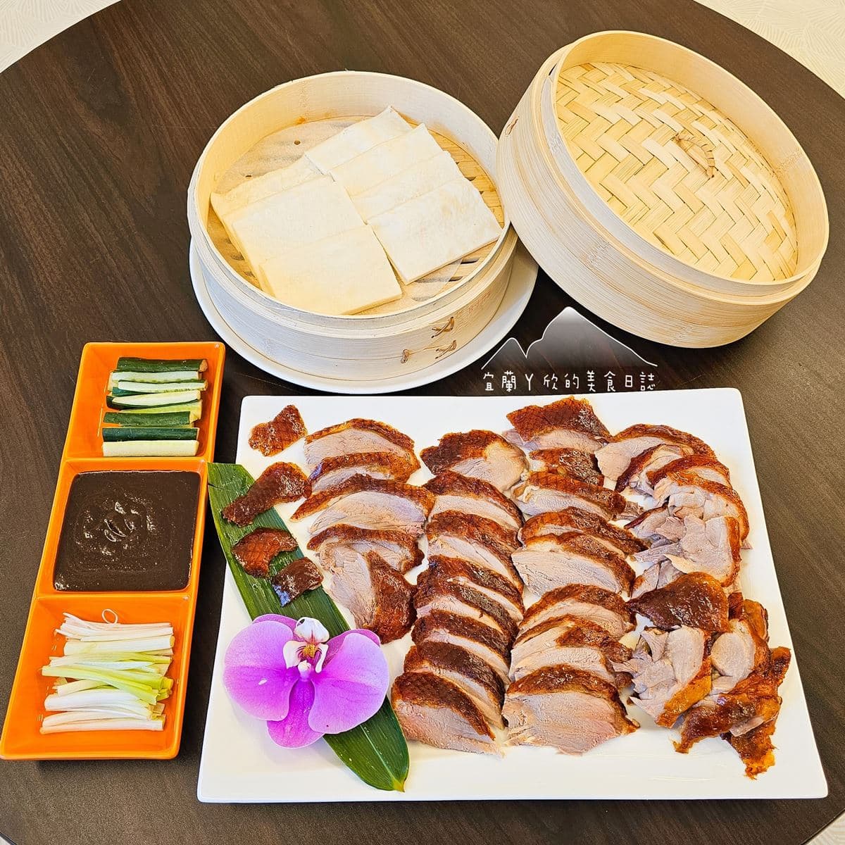 【新開店】350元吃「飯店級烤鴨」!雙人4菜1湯CP值超高,櫻桃鴨肥美誘人 【新開店】350元吃「飯店級烤鴨」!雙人4菜1湯CP值超高,櫻桃鴨肥美誘人