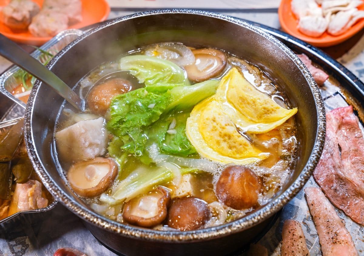 56年回憶掰了!高雄「火烤兩吃始祖」將熄燈,搶吃銷魂奶油燒肉、洋蔥石頭鍋 56年回憶掰了!高雄「火烤兩吃始祖」將熄燈,搶吃銷魂奶油燒肉、洋蔥石頭鍋