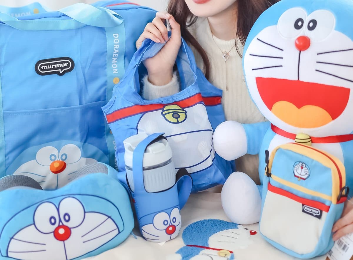 7-11最新「哆啦A夢周邊」登場！20款必收巨型絨毛娃、披肩毯，最低89元開搶