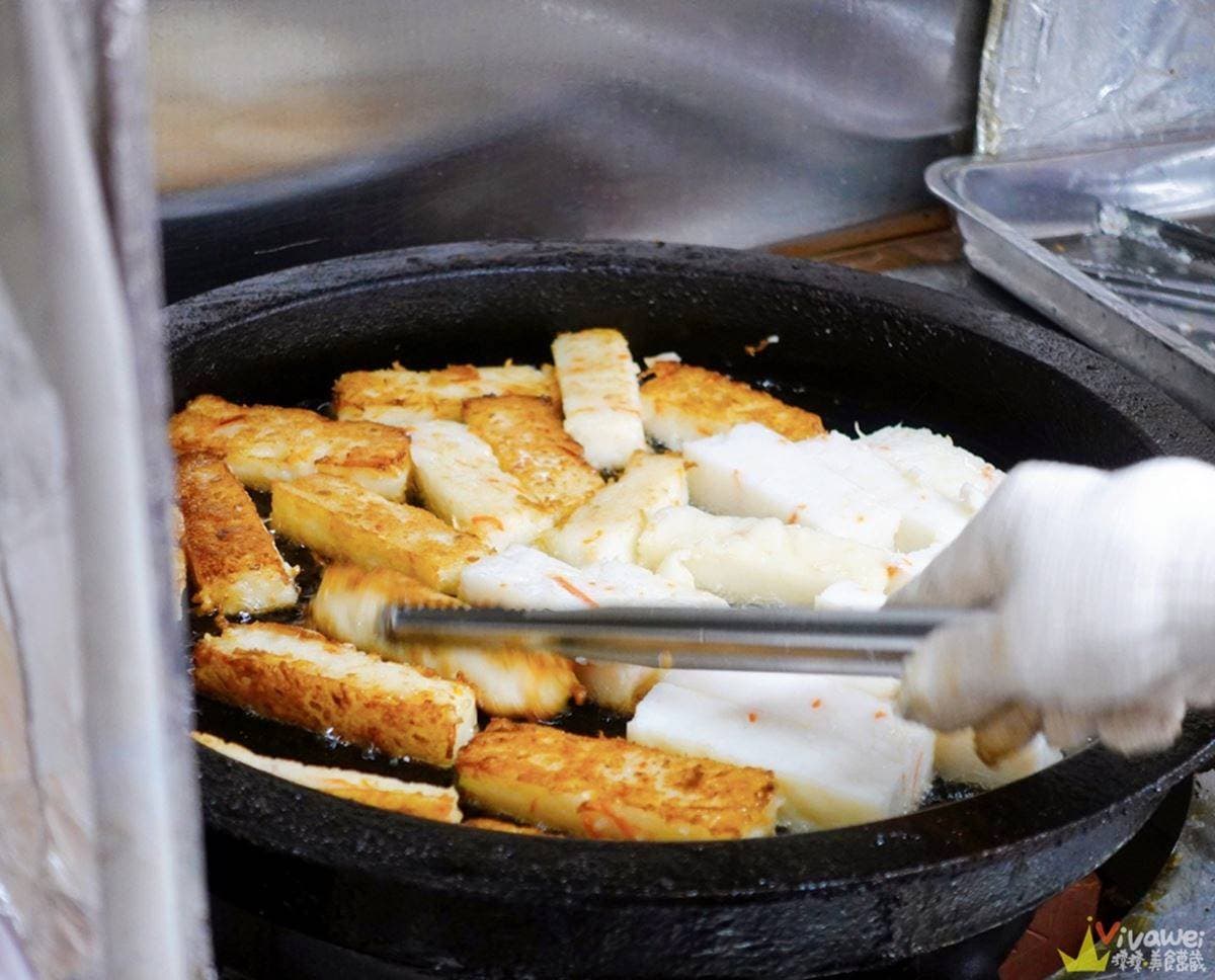 爆量泡菜堆滿滿！桃園人激推「神祕臭豆腐」隱身公園，酥香黃金蘿蔔糕也必點