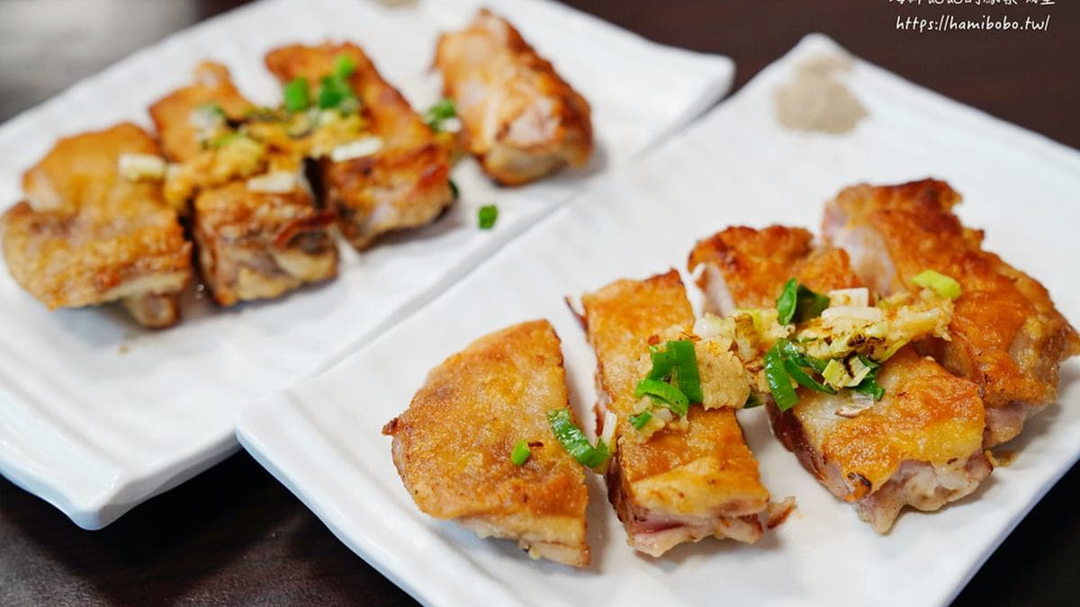雞腿排外皮香酥不油膩，雞腿肉保有肉汁嫩度。（圖片來源：海綿飽飽的鳳梨城堡）