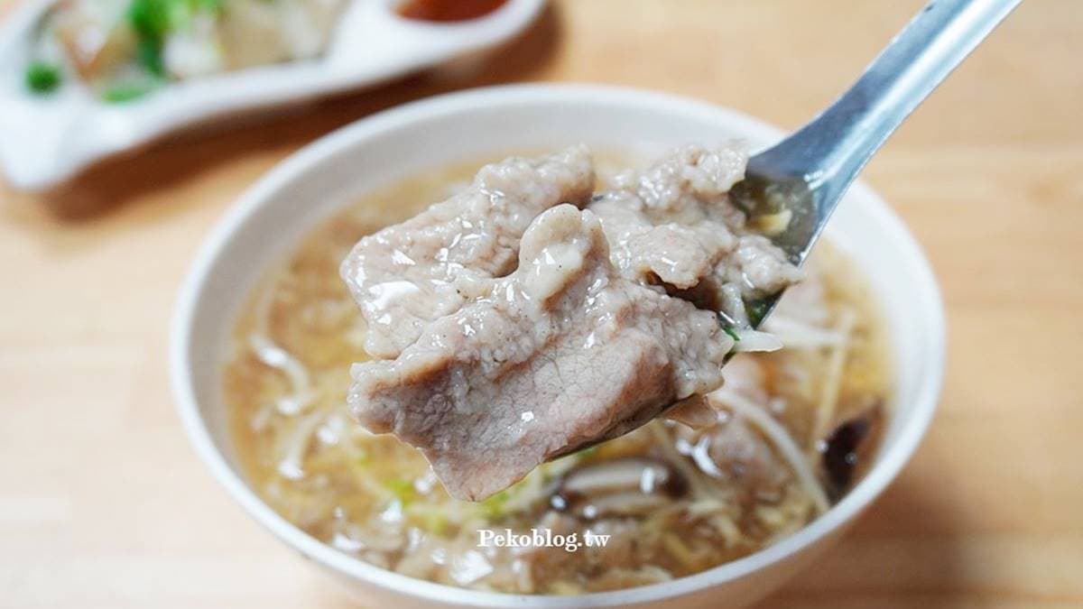 「香菇肉焿」傳承自嘉義新港阿嬤的味道，有股特別蒜香。（圖片來源：PEKOのSimpleLife）