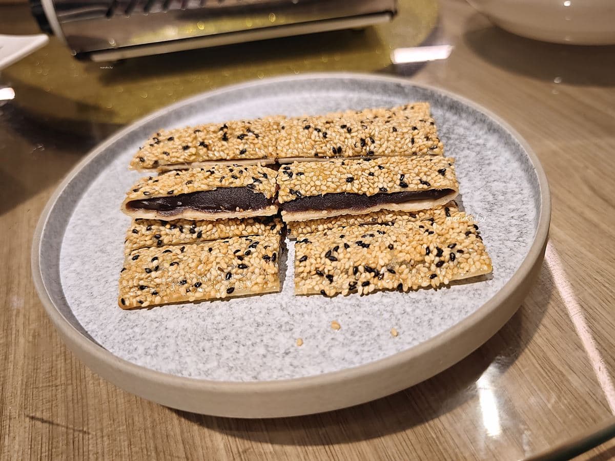 傳承三代「正宗酸菜白肉鍋」超有料!海鮮+雞湯精華鮮美酸香,必點爆汁湯包 傳承三代「正宗酸菜白肉鍋」超有料!海鮮+雞湯精華鮮美酸香,必點爆汁湯包