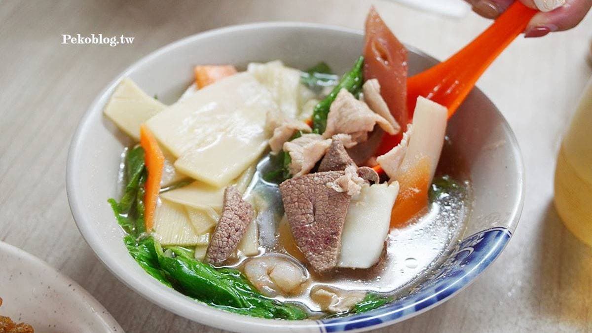 「什錦湯」裡頭料超多，湯頭爽口不膩。（圖片來源：PEKOのSimple Life）