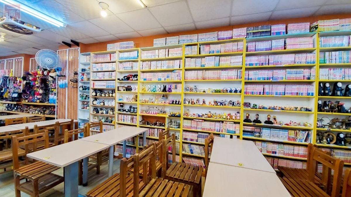 漫畫不限時看到爽!老街「懷舊漫畫書店」吃豆花憶童年,還可免費上網、充電 漫畫不限時看到爽!老街「懷舊漫畫書店」吃豆花憶童年,還可免費上網、充電