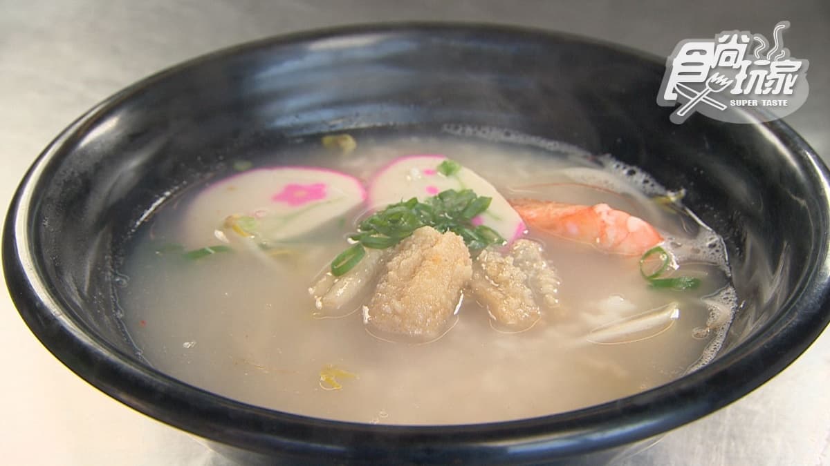 「海鮮粥」也是很受歡迎的餐點。