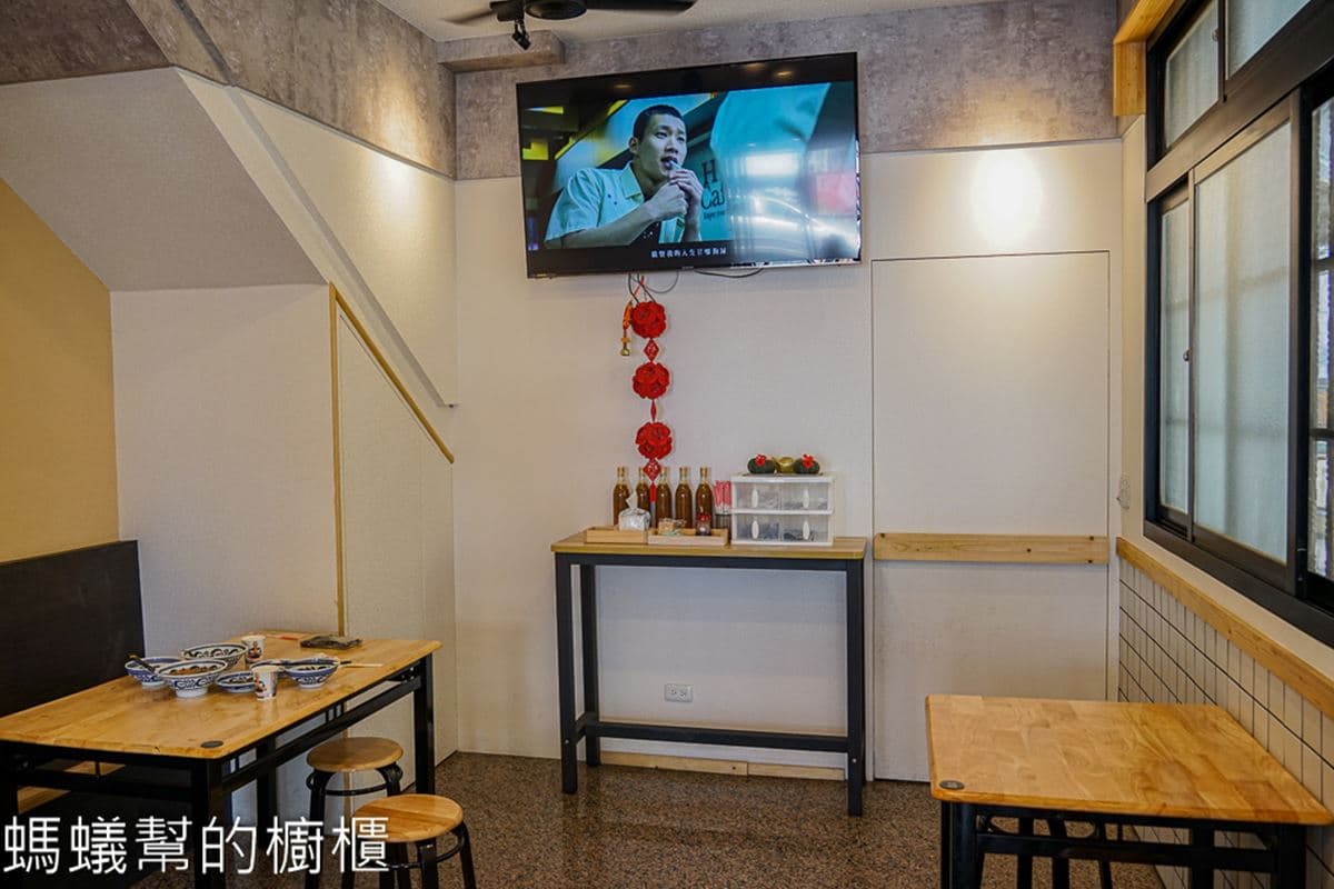 酥香燒肉+大腸太犯規!「碗公黃金麵線」給料不手軟,海味章魚、小卷也要吃 酥香燒肉+大腸太犯規!「碗公黃金麵線」給料不手軟,海味章魚、小卷也要吃