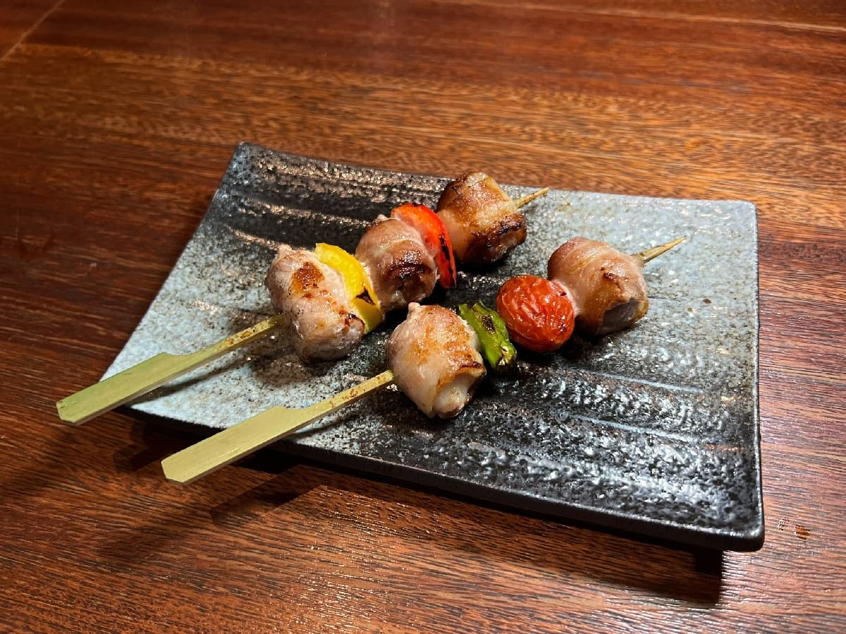 【獨家】+1元送翼板牛排!串燒名店「消費再折100」,必吃浮誇火山雞骨 【獨家】+1元送翼板牛排!串燒名店「消費再折100」,必吃浮誇火山雞骨