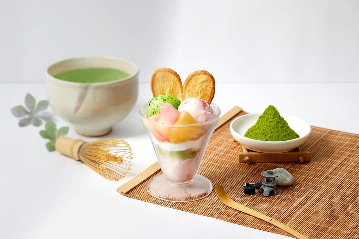 抹茶控快設鬧鐘!壽司郎x辻利茶舗推2款限定甜點,搭配桃子、草莓超夢幻 抹茶控快設鬧鐘!壽司郎x辻利茶舗推2款限定甜點,搭配桃子、草莓超夢幻