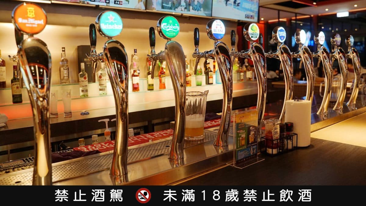 【獨家】狂送10隻辣雞翅！神還原「美國海灘休閒風」美式餐廳，還有熱舞表演