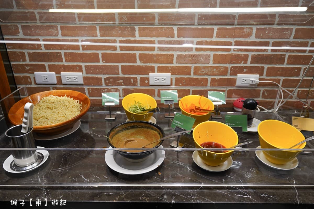 真的怕你餓！高雄超狂飯店「一泊三食」加無限冰淇淋，包吃包住每人千元有找
