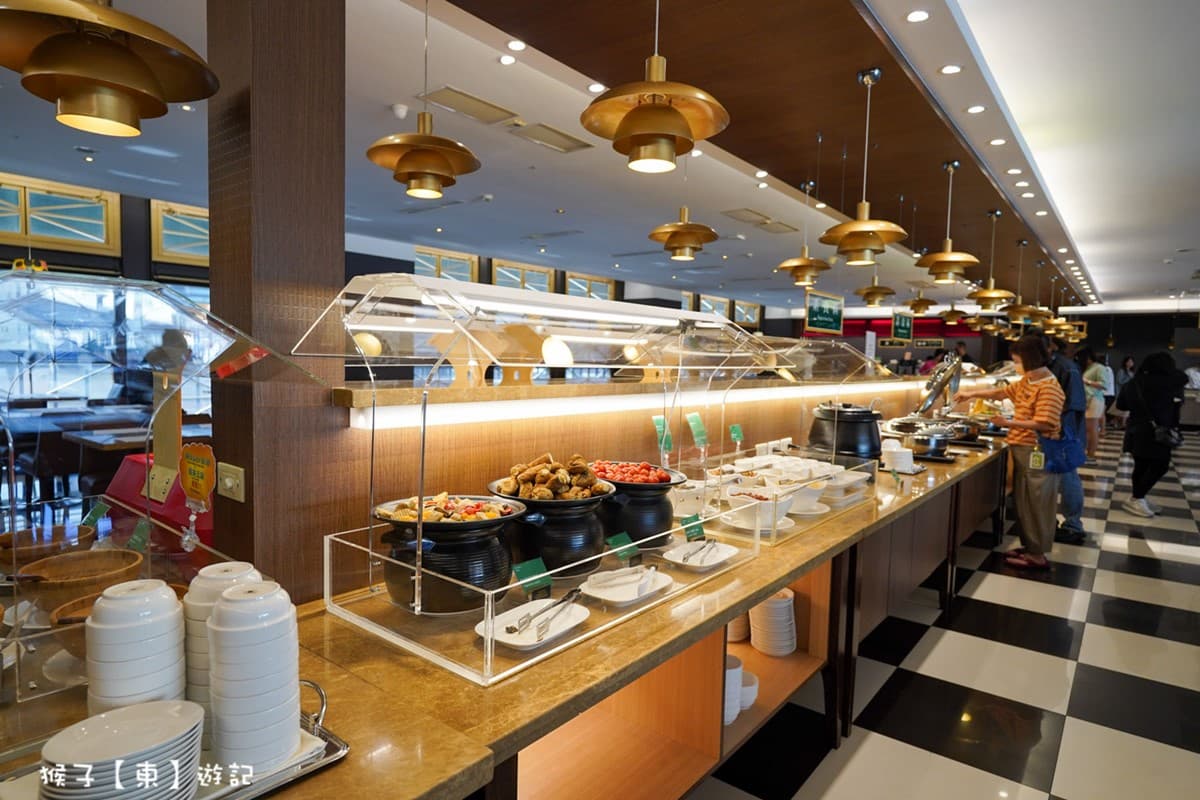 真的怕你餓！高雄超狂飯店「一泊三食」加無限冰淇淋，包吃包住每人千元有找
