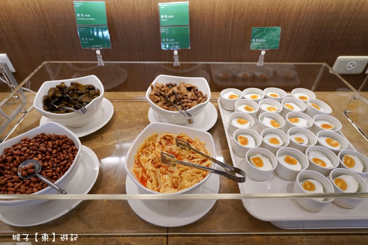 真的怕你餓！高雄超狂飯店「一泊三食」加無限冰淇淋，包吃包住每人千元有找