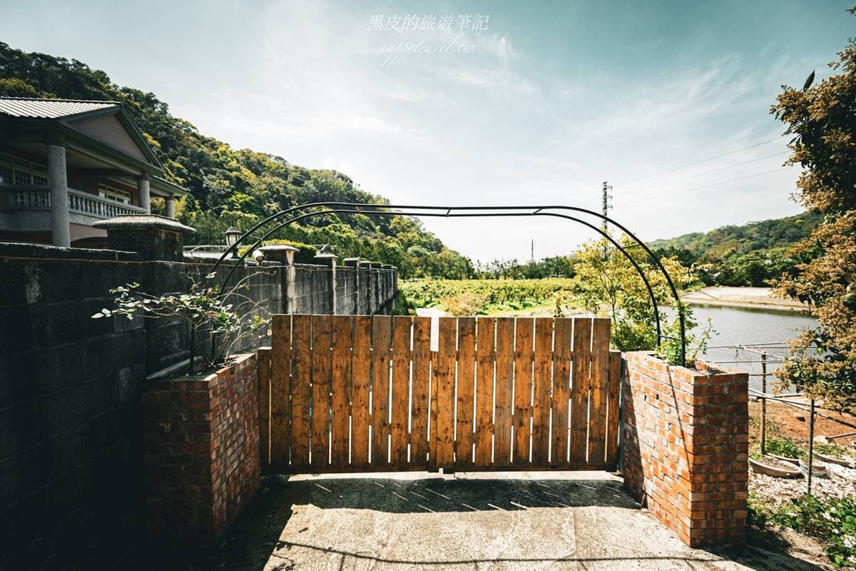 低調到Google也找不到！神祕「廢墟風小木屋」藏身桃園橘子園，想去記得預約