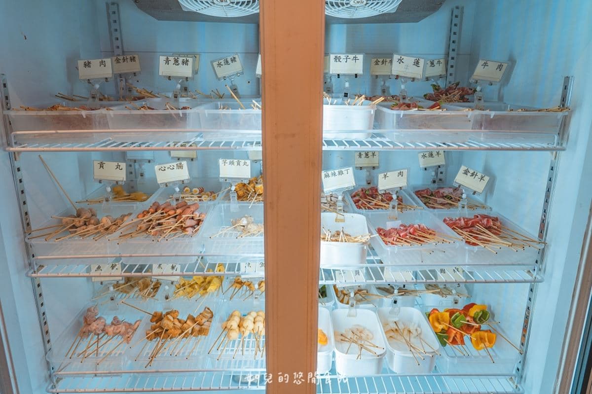 10元串串嗑到爽！台中超值「鴛鴦火鍋」320元開吃，烏龍麵、白飯無限供應