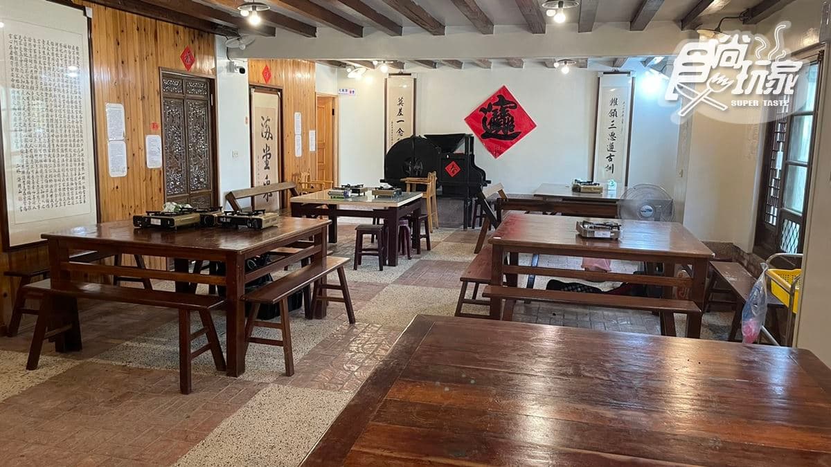 店內裝潢古色古香，提供２～15人合菜套餐，適合相約親友聚餐。