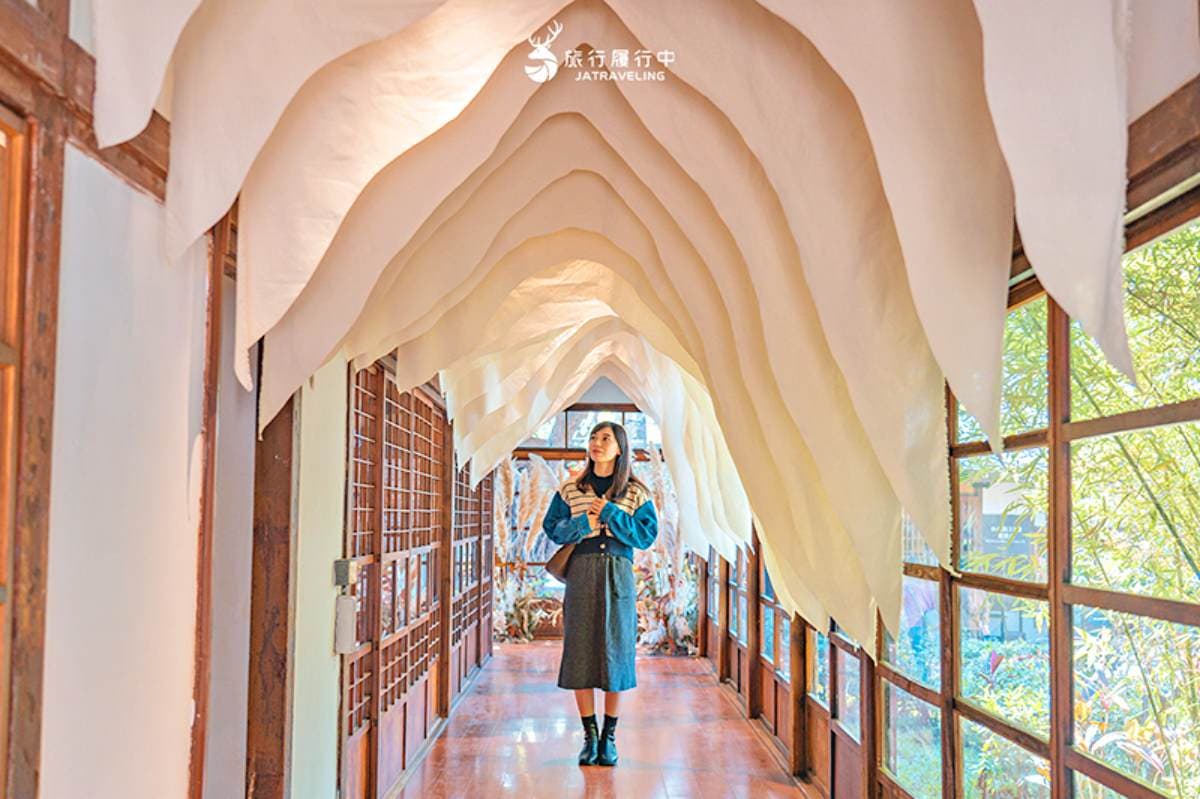 上千本漫畫免費看!全台唯一「漫畫博物館」在這,搶拍童趣浴場、絕美鏡湖 上千本漫畫免費看!全台唯一「漫畫博物館」在這,搶拍童趣浴場、絕美鏡湖