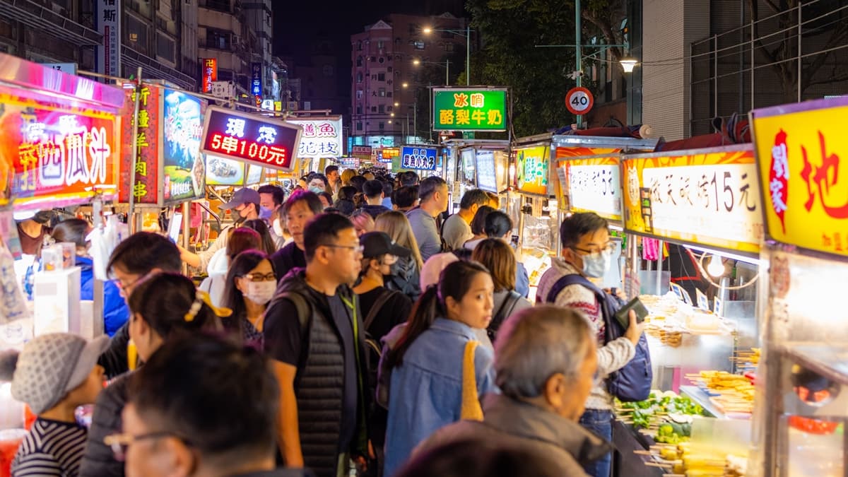 不是雞排、鹽酥雞！逛夜市必吃哪些美食？最多網友點名「它」