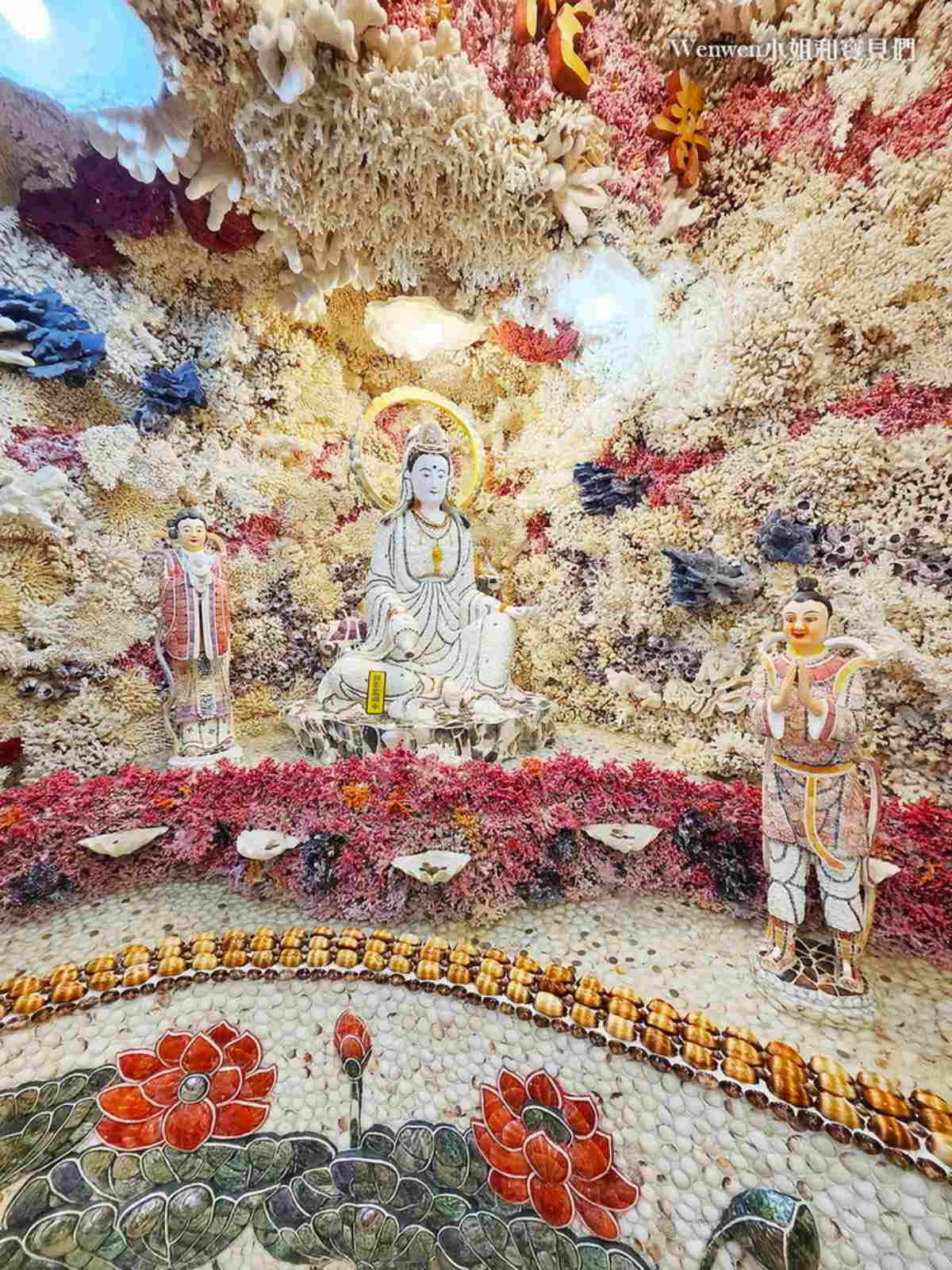 點香參拜就能免費參觀!新北最美「海底龍宮」搬新家,搶拍貝殼隧道、龍蝦柱 點香參拜就能免費參觀!新北最美「海底龍宮」搬新家,搶拍貝殼隧道、龍蝦柱