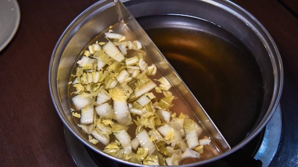火鍋湯頭有５種，可以任選２種做成鴛鴦鍋。（圖片來源：ELSA菲常好攝）