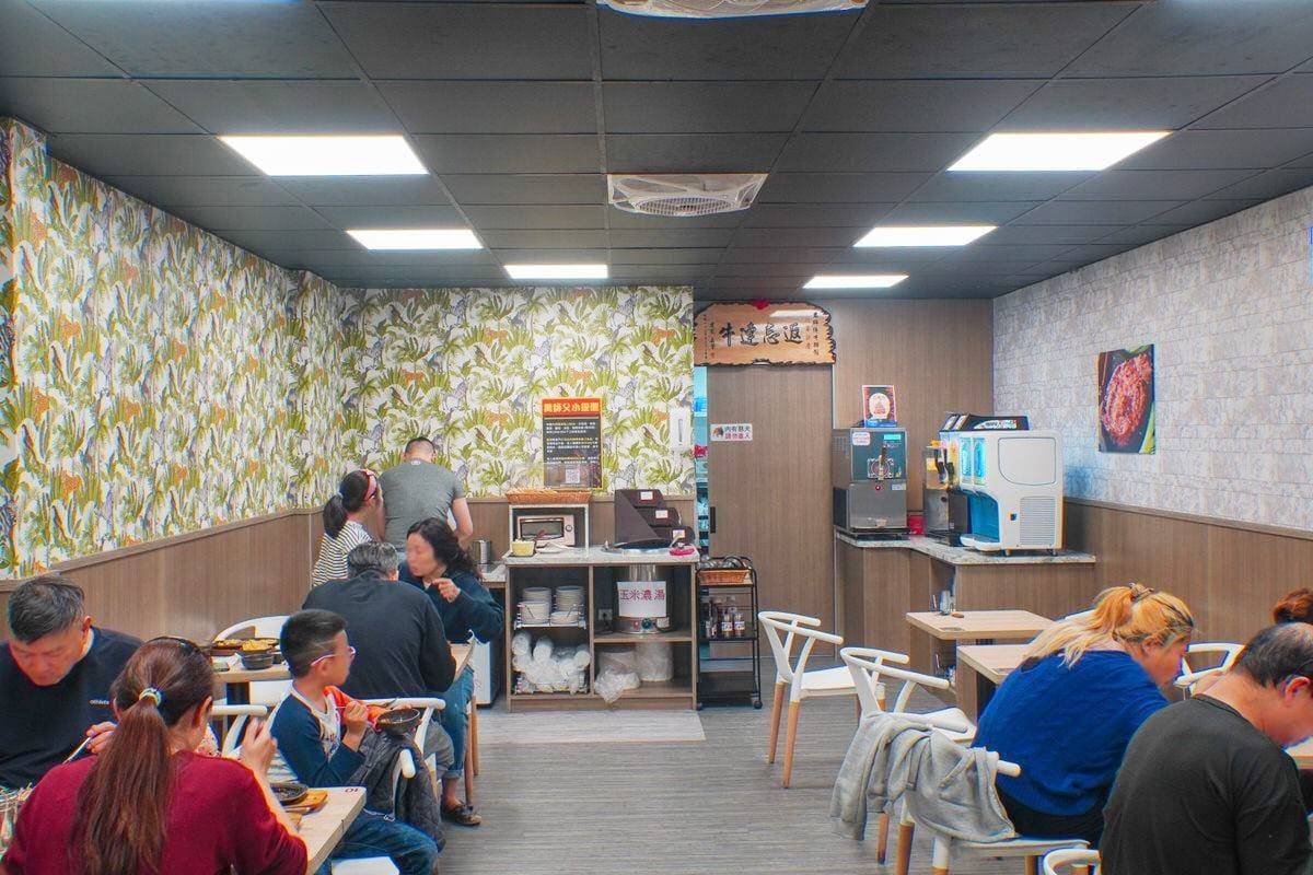 180元起爽吃自助吧!「高CP值牛排」加爆蔥海、香菜有夠狂,排餐加麵不加價 180元起爽吃自助吧!「高CP值牛排」加爆蔥海、香菜有夠狂,排餐加麵不加價
