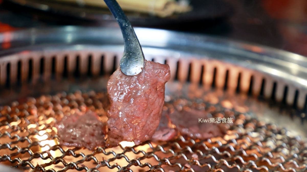 和牛雪花的香氣濃郁，肉質很軟嫩。（圖片來源：Kiwi樂活食旅）