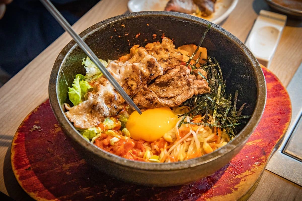 469元韓式烤肉＋大醬鍋吃到飽！桃園超夯火烤兩吃，肉品、石鍋拌飯50道任夾
