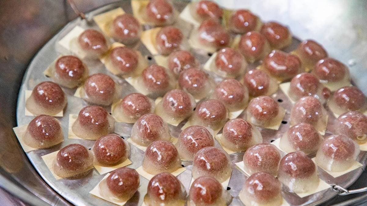 「涼西丸」晶瑩剔透、圓滾滾的模樣看起來好療癒。（圖片來源：大手牽小手。玩樂趣）