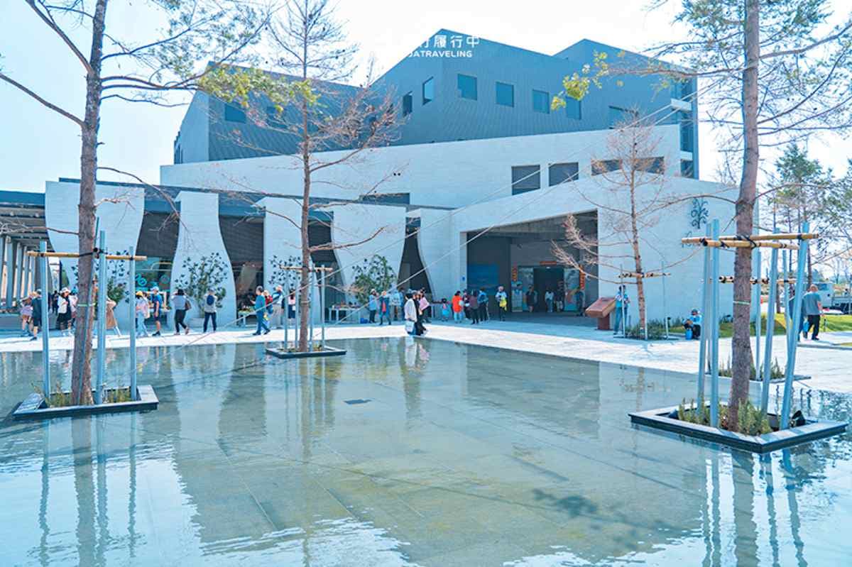 「全台最大玫瑰園」重新開放！千坪花園、南部版小人國、熱帶雨林免費逛到飽