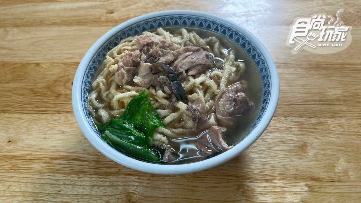 「瓜仔雞麵」炸過的意麵帶有脆度，沒有油耗味。