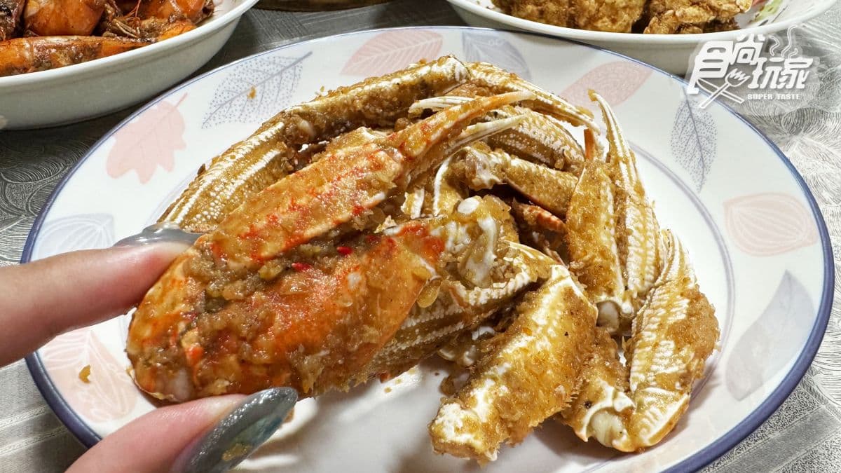 楠梓美食：三兄弟螃蟹｜夜市瘋排蒜味美食