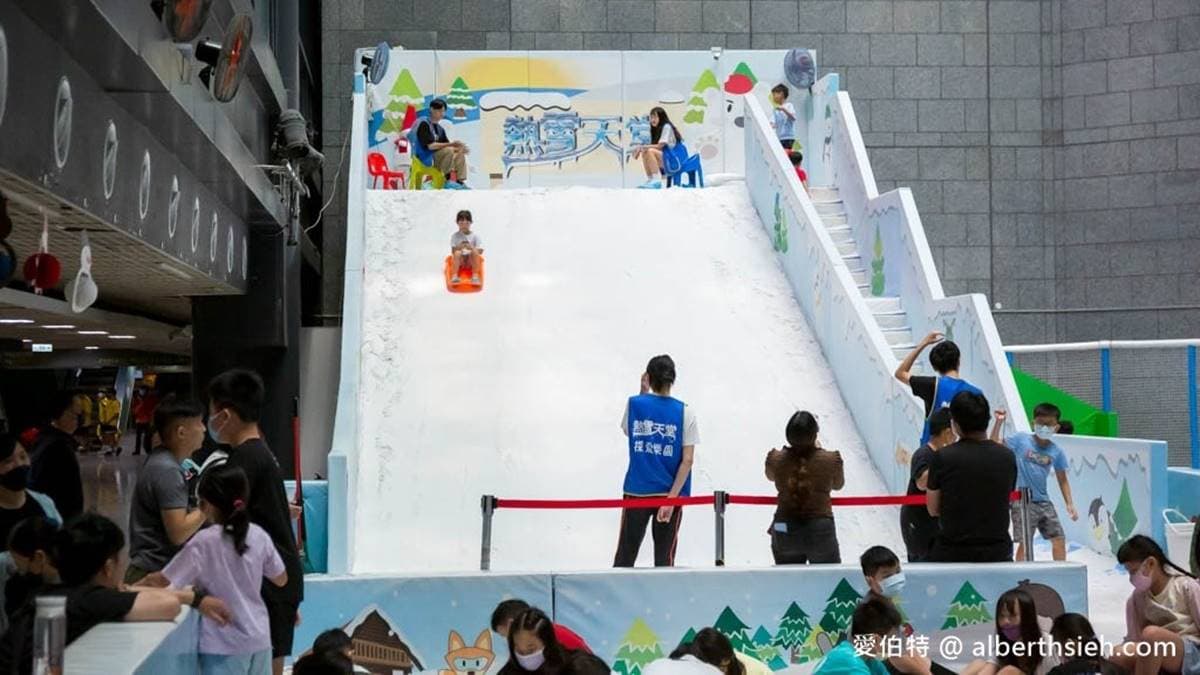 ４米高、約３層樓的滑雪道是小朋友的最愛。（圖片來源：愛伯特吃喝玩樂全記錄）