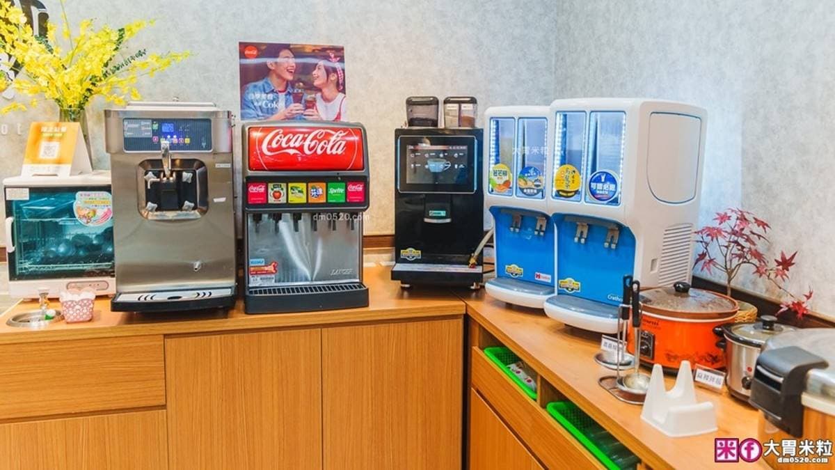 自助吧還有飲料、冰品、小點心任你吃。（圖片來源：大胃米粒DAVID&MILLY）