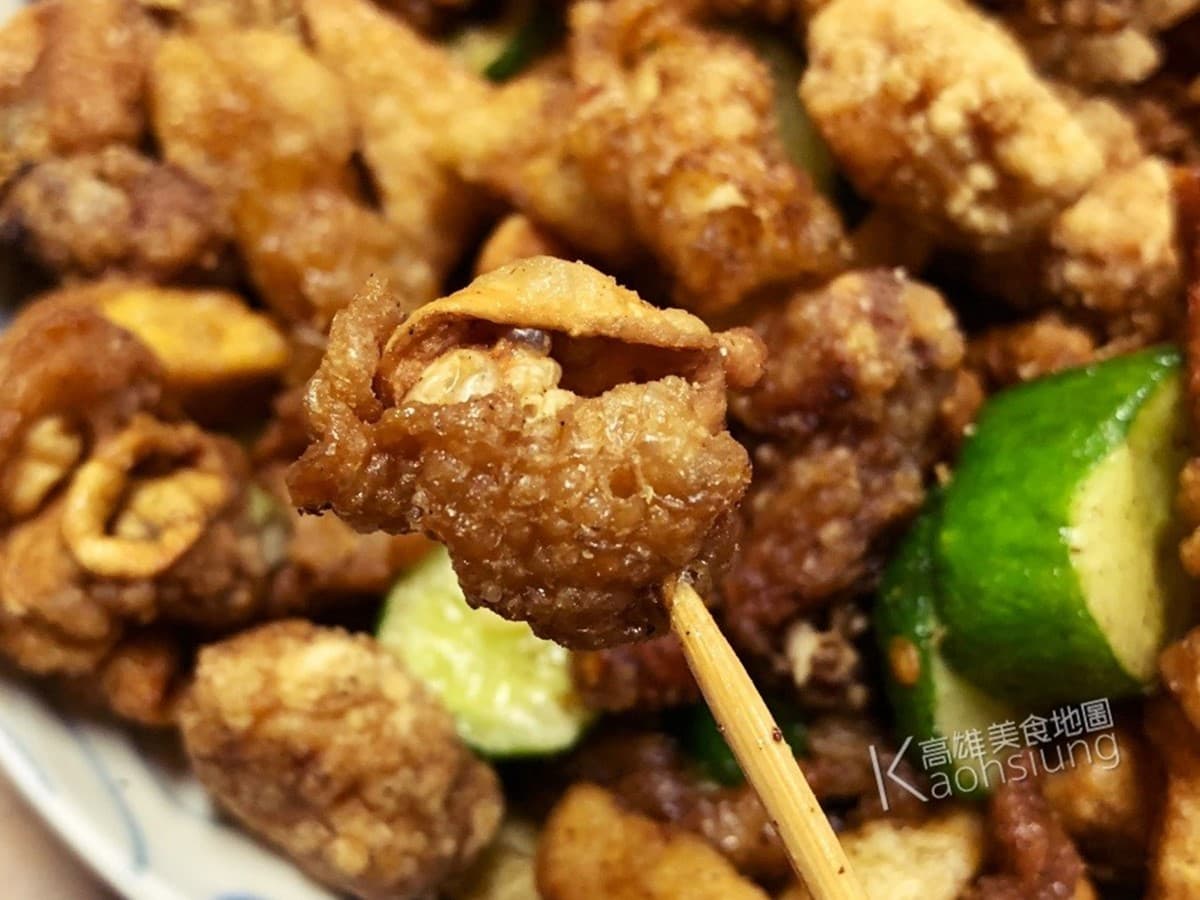 高雄傳奇鹹酥雞！神射手「花式拋油鍋」超吸睛，便宜大分量、在地人激推