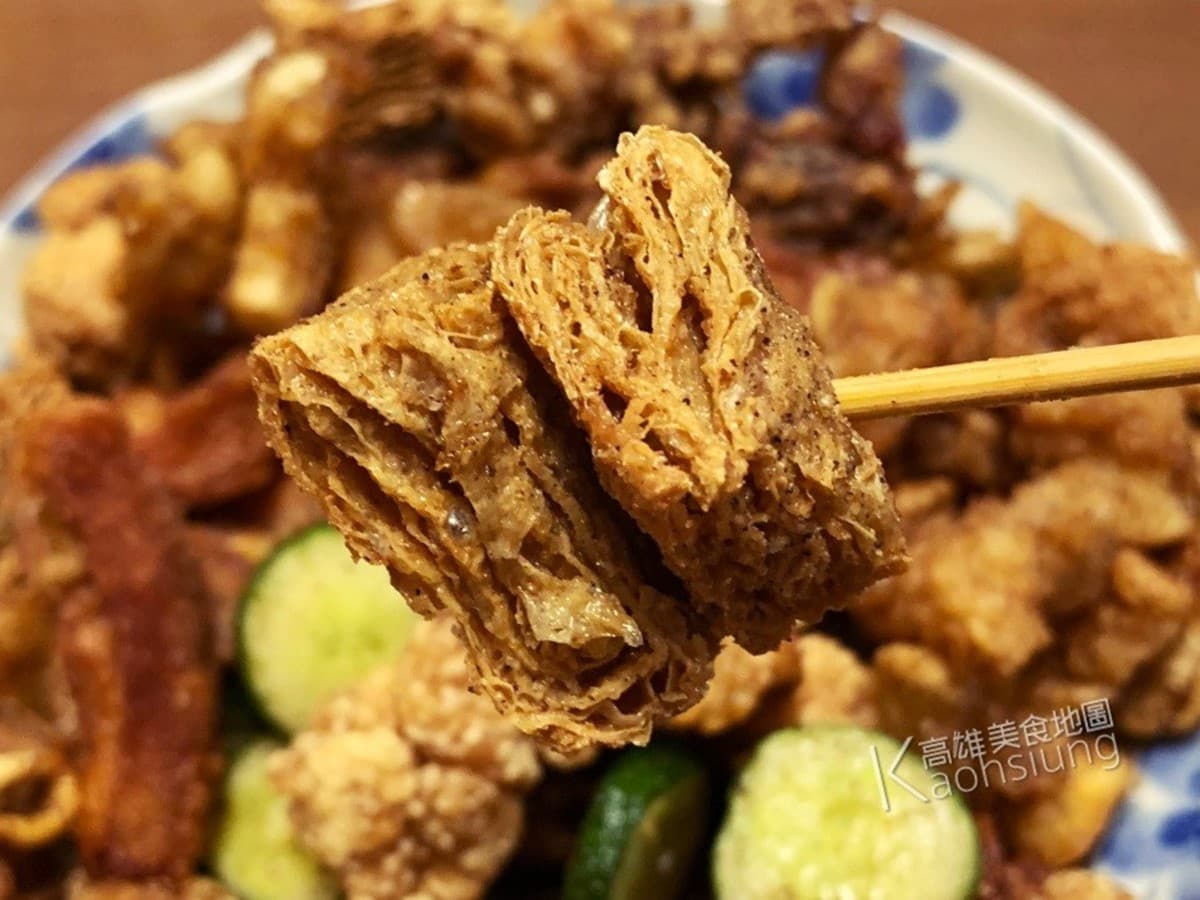 高雄傳奇鹹酥雞！神射手「花式拋油鍋」超吸睛，便宜大分量、在地人激推