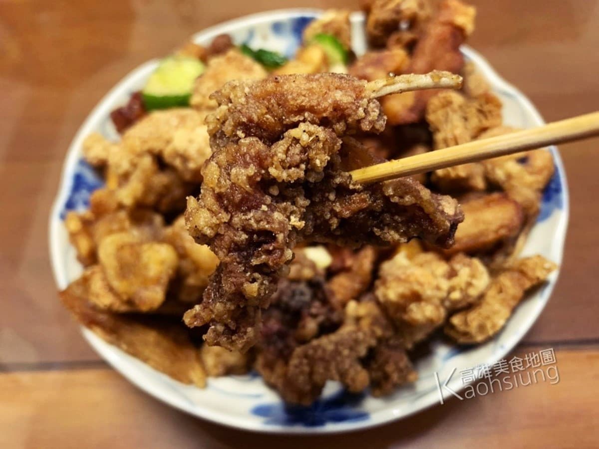 高雄傳奇鹹酥雞！神射手「花式拋油鍋」超吸睛，便宜大分量、在地人激推