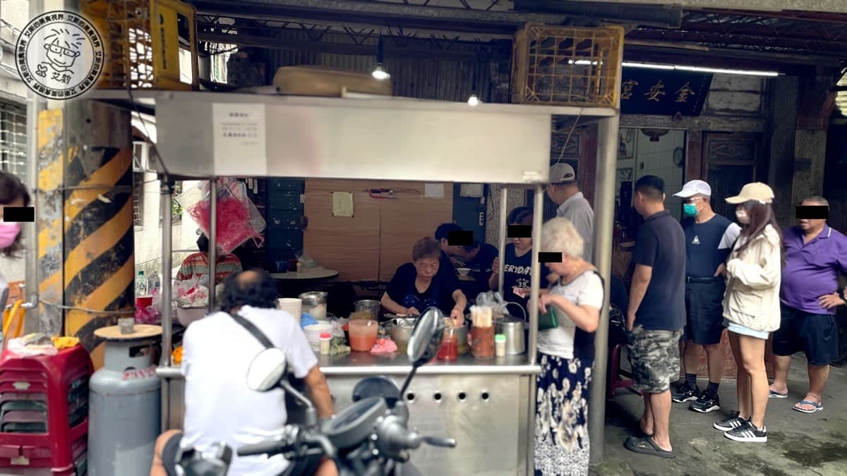 台北竟有「20元米粉湯」！隱身巷弄在地人才知道，佛心價黑白切好吃無雷