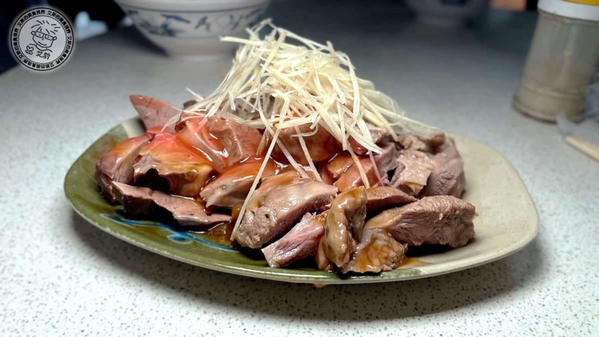 台北竟有「20元米粉湯」！隱身巷弄在地人才知道，佛心價黑白切好吃無雷