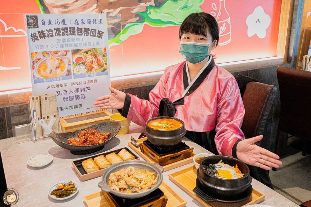 免費送韓式炸雞、穿韓服！250元起韓式小菜無限續，必嗑Q彈豬腳、海鮮煎餅