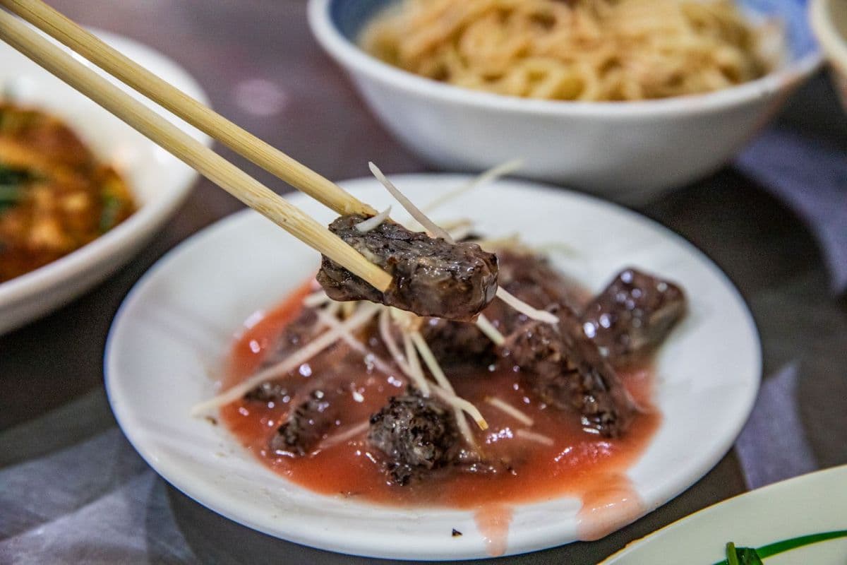 嘉義不只雞肉飯！在地人激推「40元鴨肉麵」銅板價超佛，醬炒鴨肉激推必點