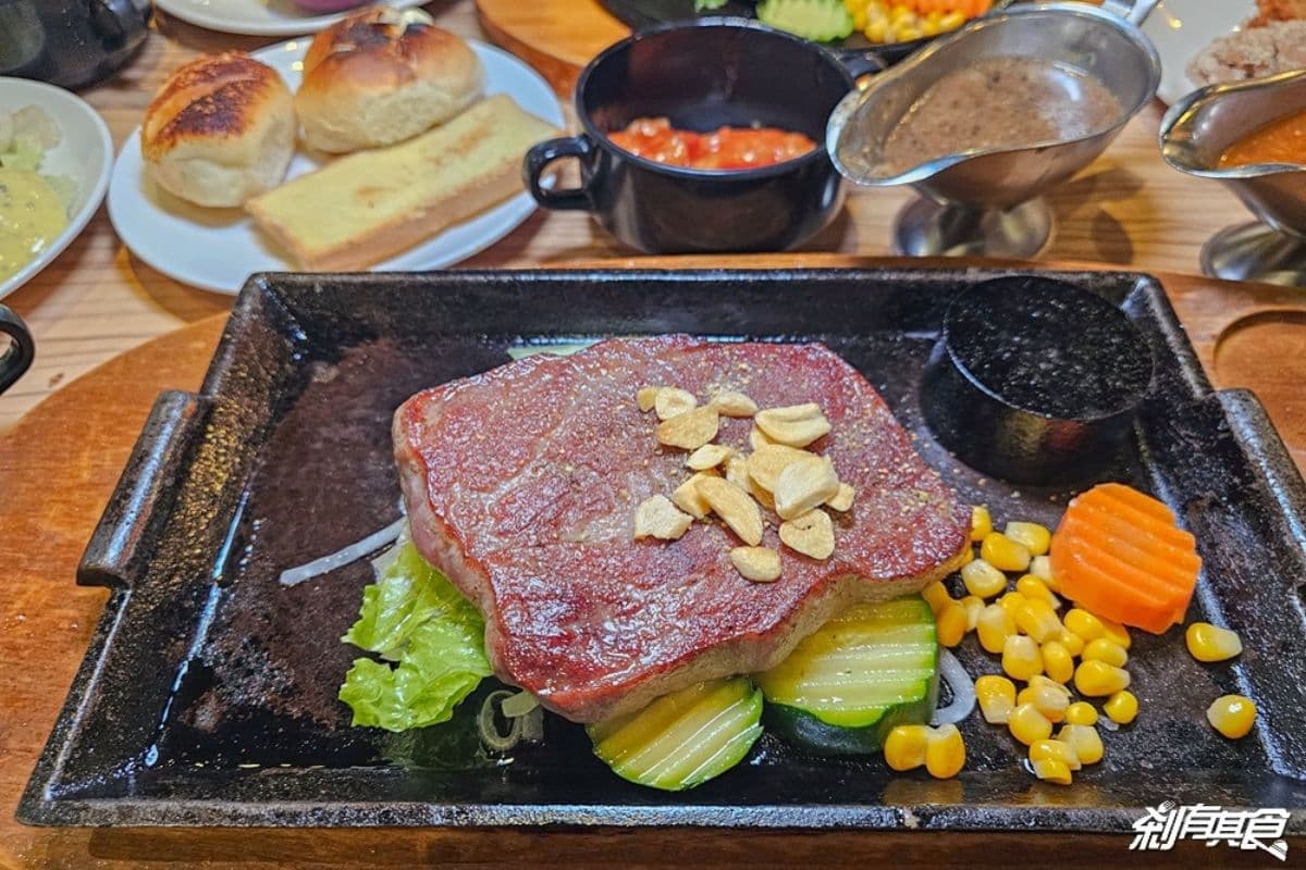 披薩、炸物吃到飽！台中高CP值「平價牛排」329元起開嗑，澎派自助吧無限夾