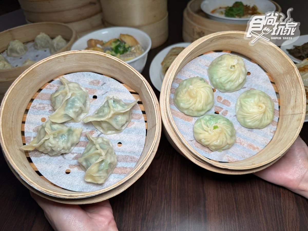平價版鼎泰豐！巨無霸「小籠湯包」皮薄秒爆汁，10大必點、隱藏吃法一次看