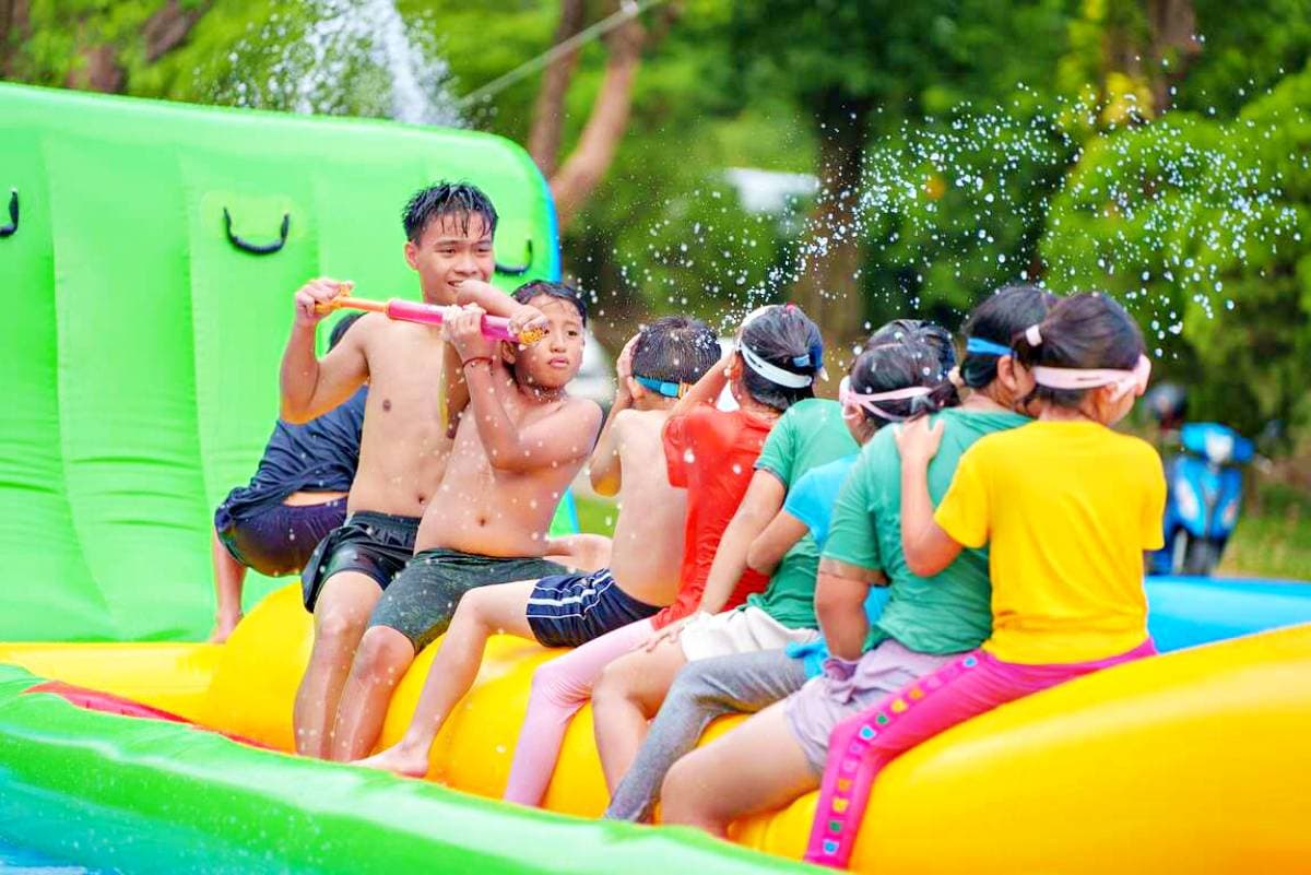 「這樣做」免費玩高雄氣墊水樂園！搶限量50元折價券逛市集，週末限定快衝