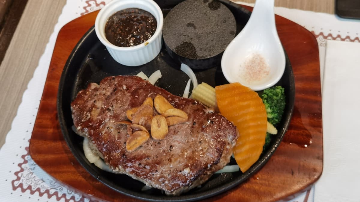 饗犇牛排館